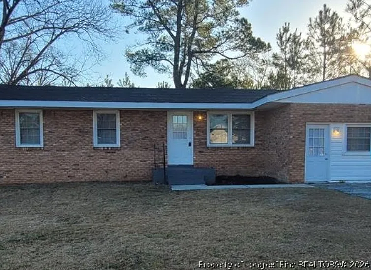 2906 E Brinkley Dr