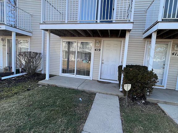 2nd image of 419 Meadow Green Ln