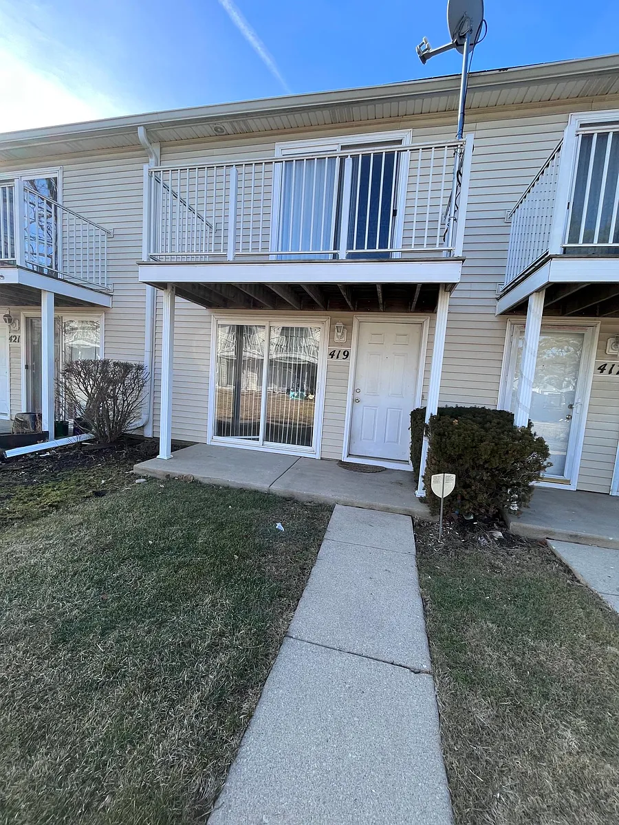 Building Photo - 419 Meadow Green Ln