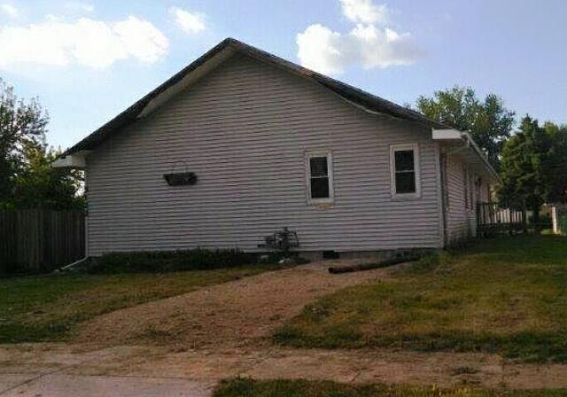 2nd image of 3122 8th Ave