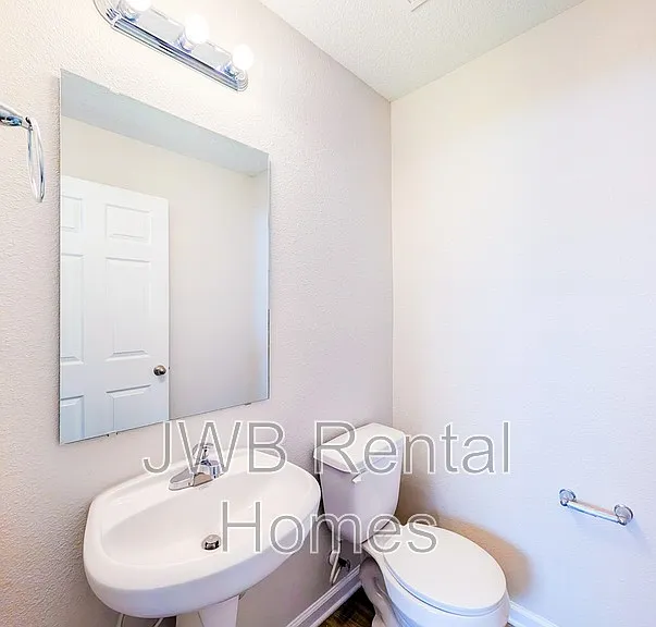8709 Berry Ave — Photo 5