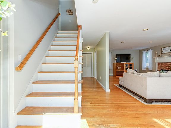 4th image of 22 Rock Rimmon Road