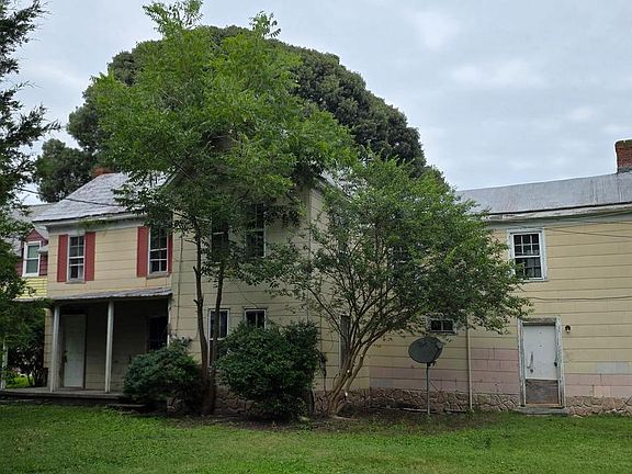 4th image of 436 Duke St