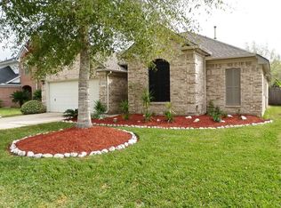 2911 Foxden Dr, Pearland, TX 77584