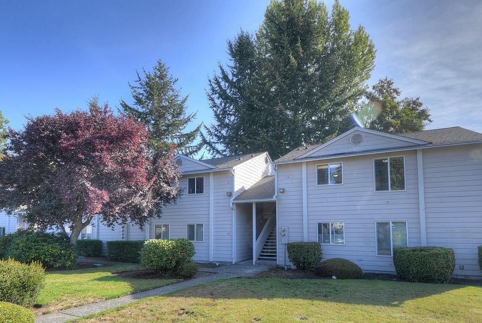 Bottom right apartment is available. No neighbors on either side - sweet!