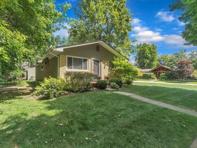 514 Cambridge Ave, South Lyon, MI, 48178