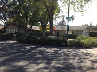 412 Robin Hood Dr, Modesto, CA 95350