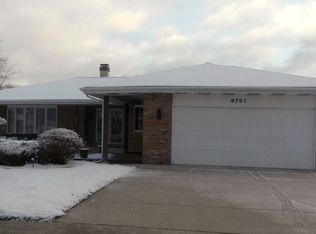 6751 Powell St, Downers Grove, IL 60516