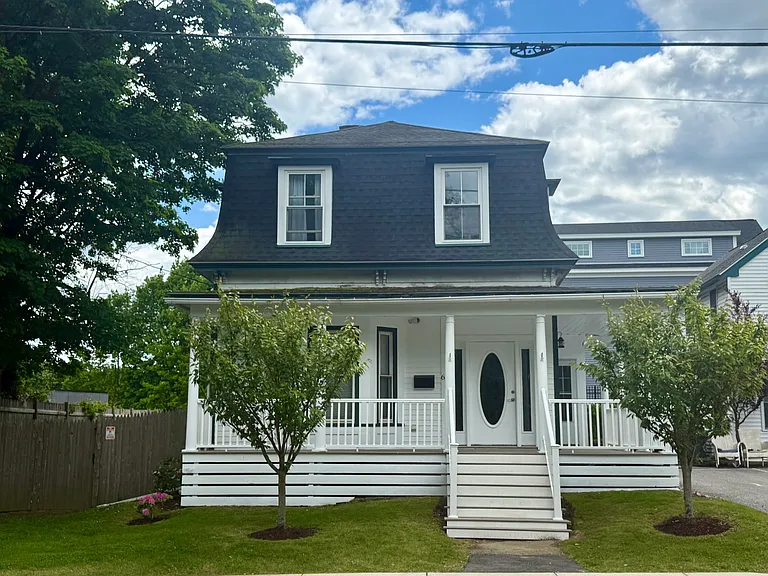678A Maplewood Ave — Photo 2
