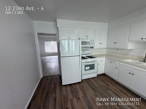 5th image of 12 23rd Ave APT 4