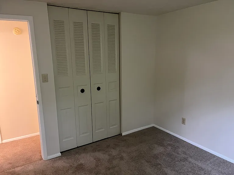 8734 Crestpointe Dr — Photo 14