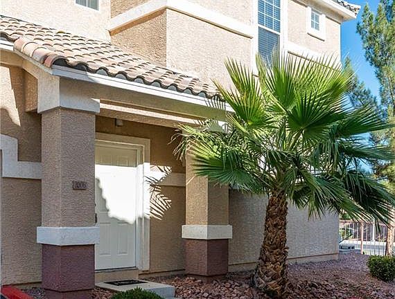 2nd image of 5855 Valley Dr Unit 2006