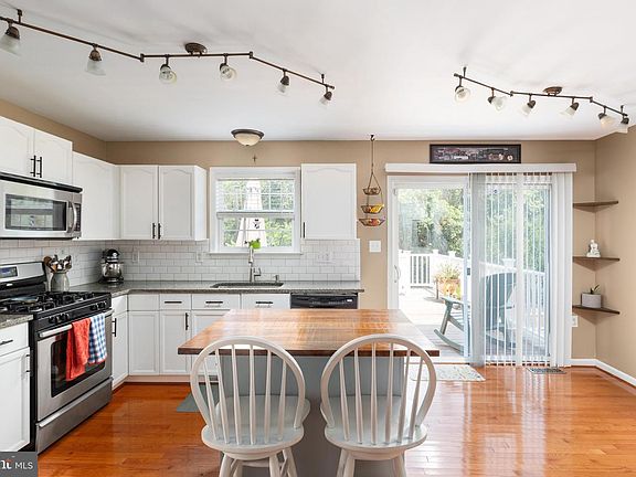 5th image of 603 Crystal Ln