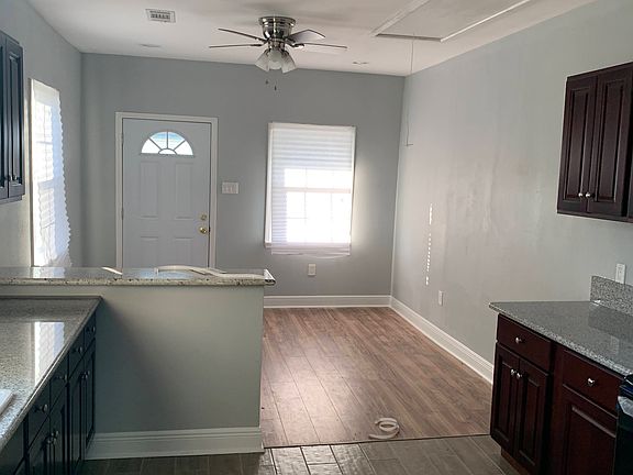 2nd image of 3217 Fern St #3219