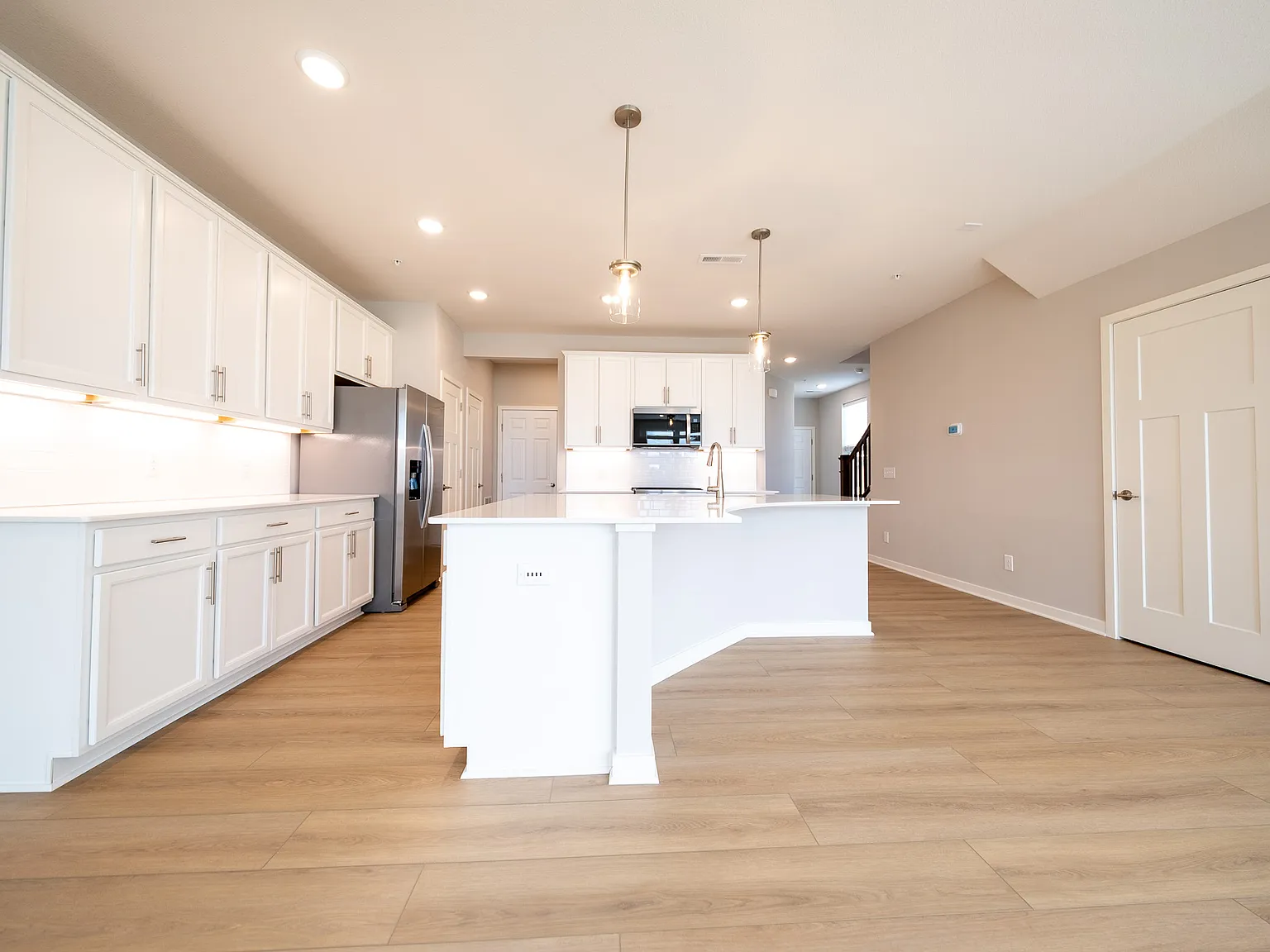 Airlake Drive, Woodbury (4769) LY CW1 - 1 — Photo 3