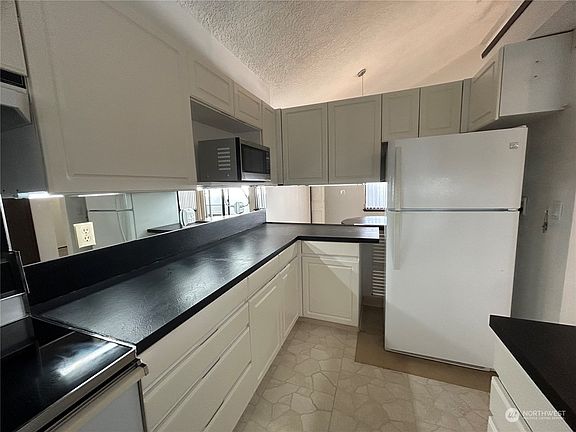 5th image of 13306 SE McGillivray Boulevard #13306