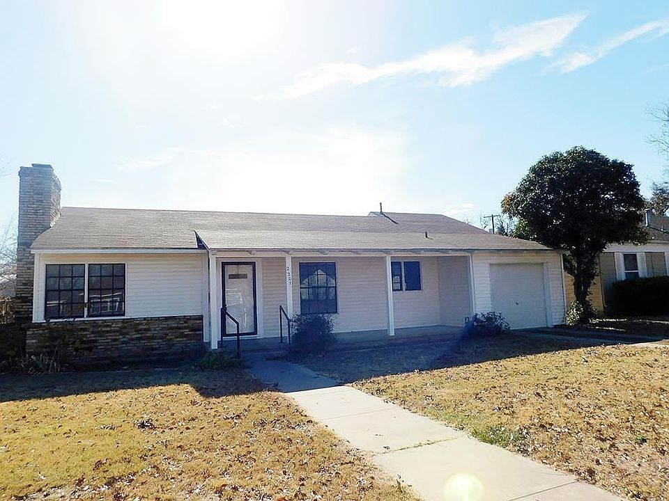 1st image of 2207 W Avenue J