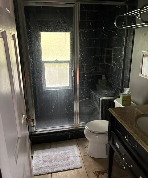 945 N Clarkson St — Photo 16