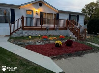 257 Grissom Ct, Flushing, MI 48433