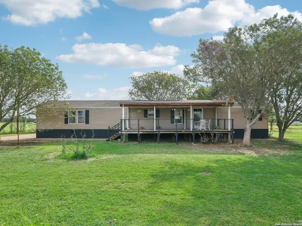 3368 State Highway 173, Hondo, TX 78861
