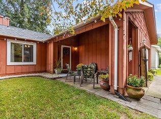 4448 Smokey Lake Dr, Virginia Beach, VA 23462