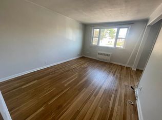 23-90 33rd St #A, Astoria, NY 11105