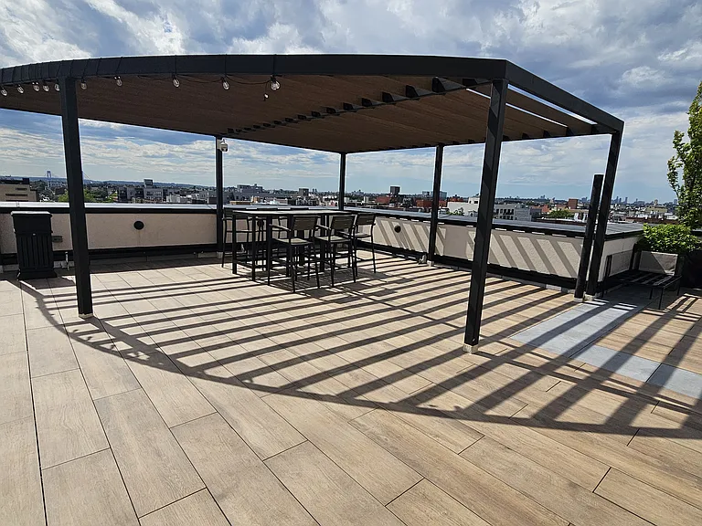 2108 Avenue P #201 — Photo 17