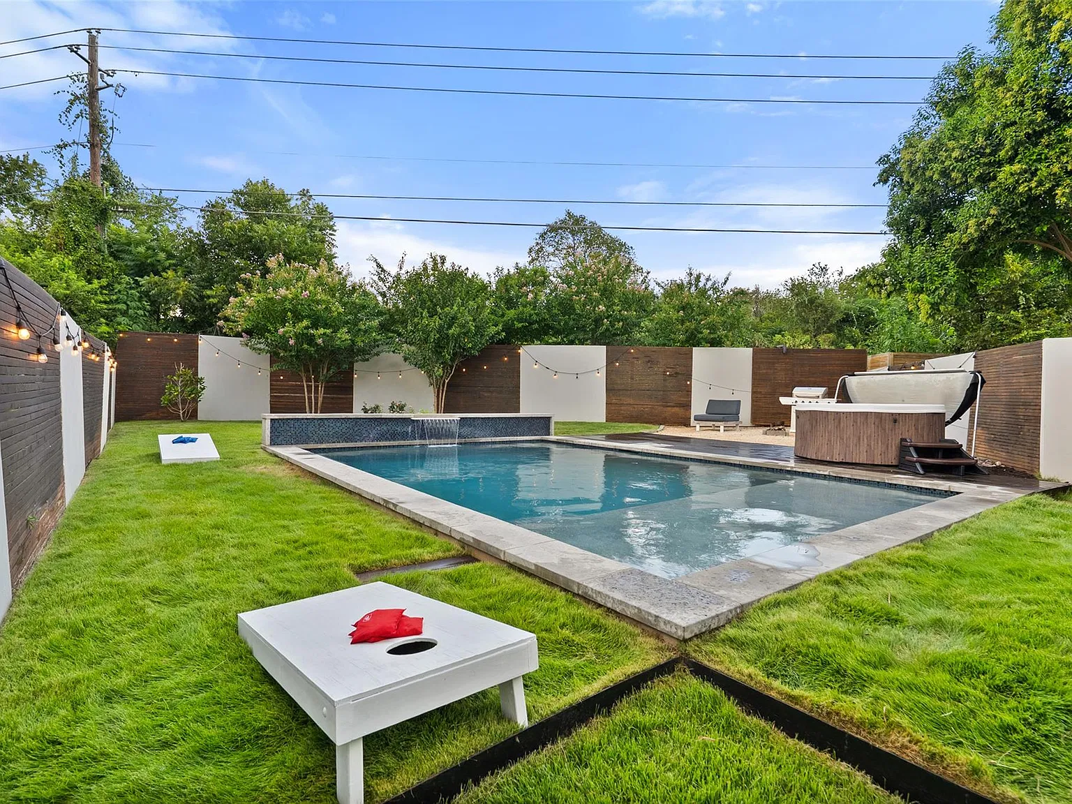 3 bed, 2.5 bath, 1564 sqft, $6,999 — Photo 1
