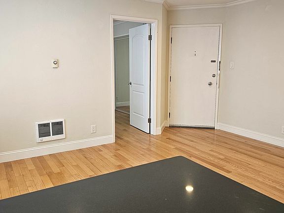 3rd image of 262 12th Ave Unit 2