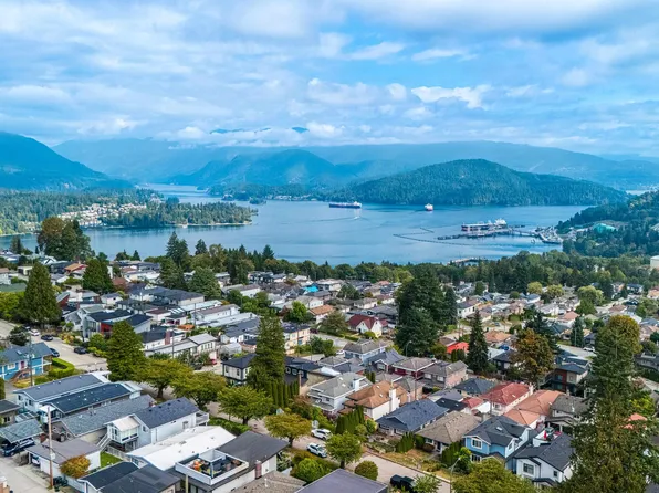 155 Ellesmere Ave, Burnaby, BC V5B 3S5