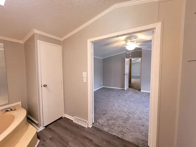 211 E 1st St #35 — Photo 7