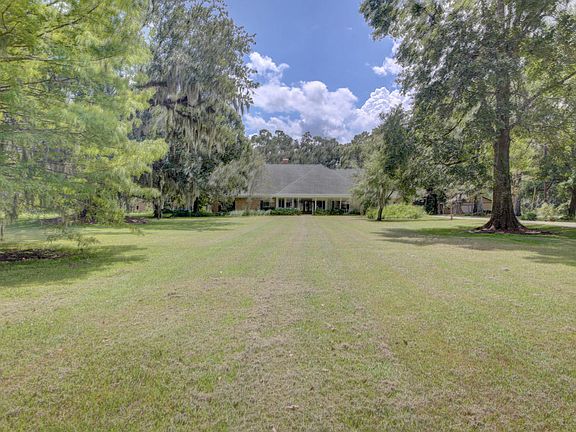 2nd image of 110 Bayou Dr