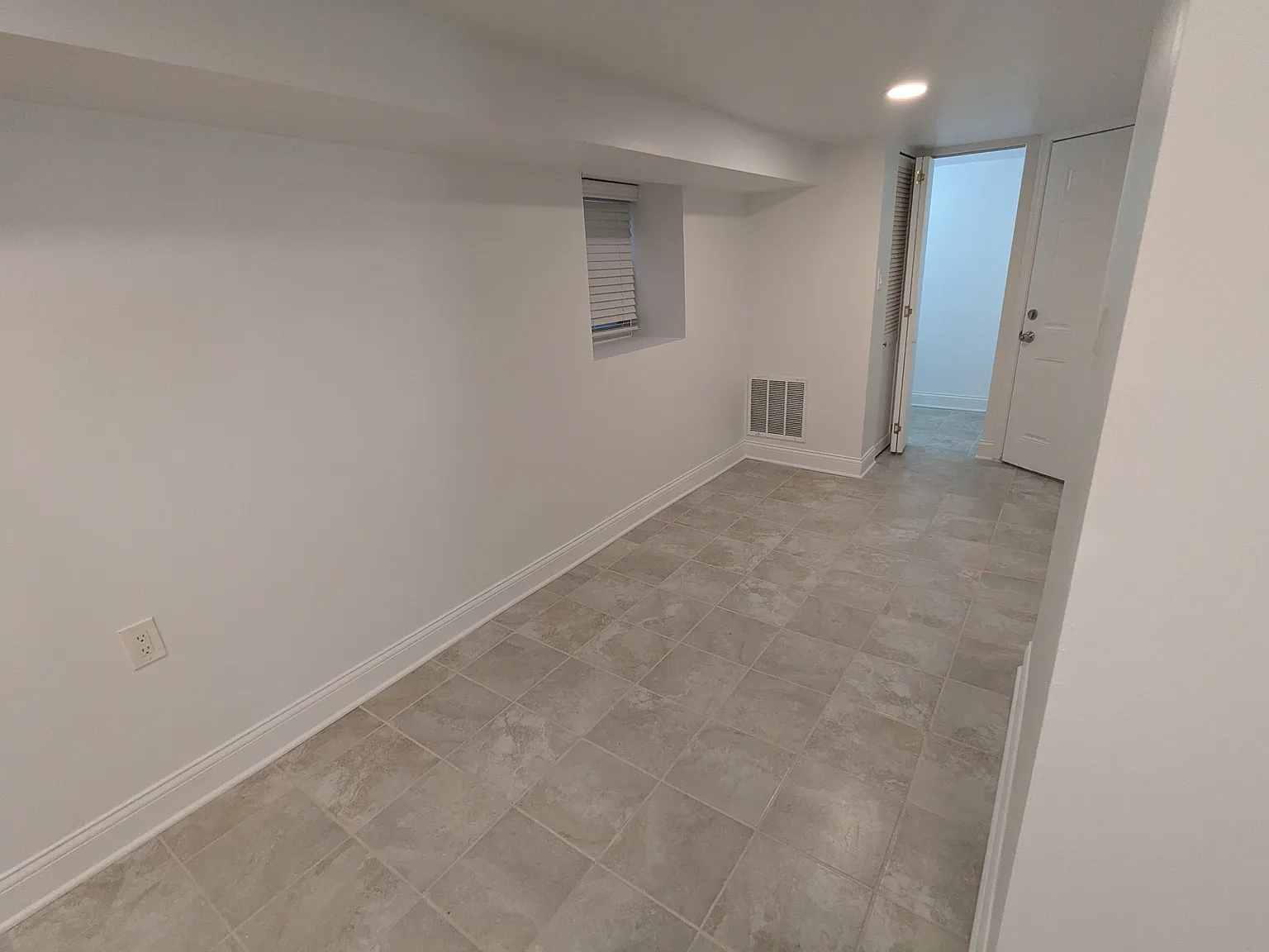 2 bed, 800 sqft, $1,400 — Photo 3