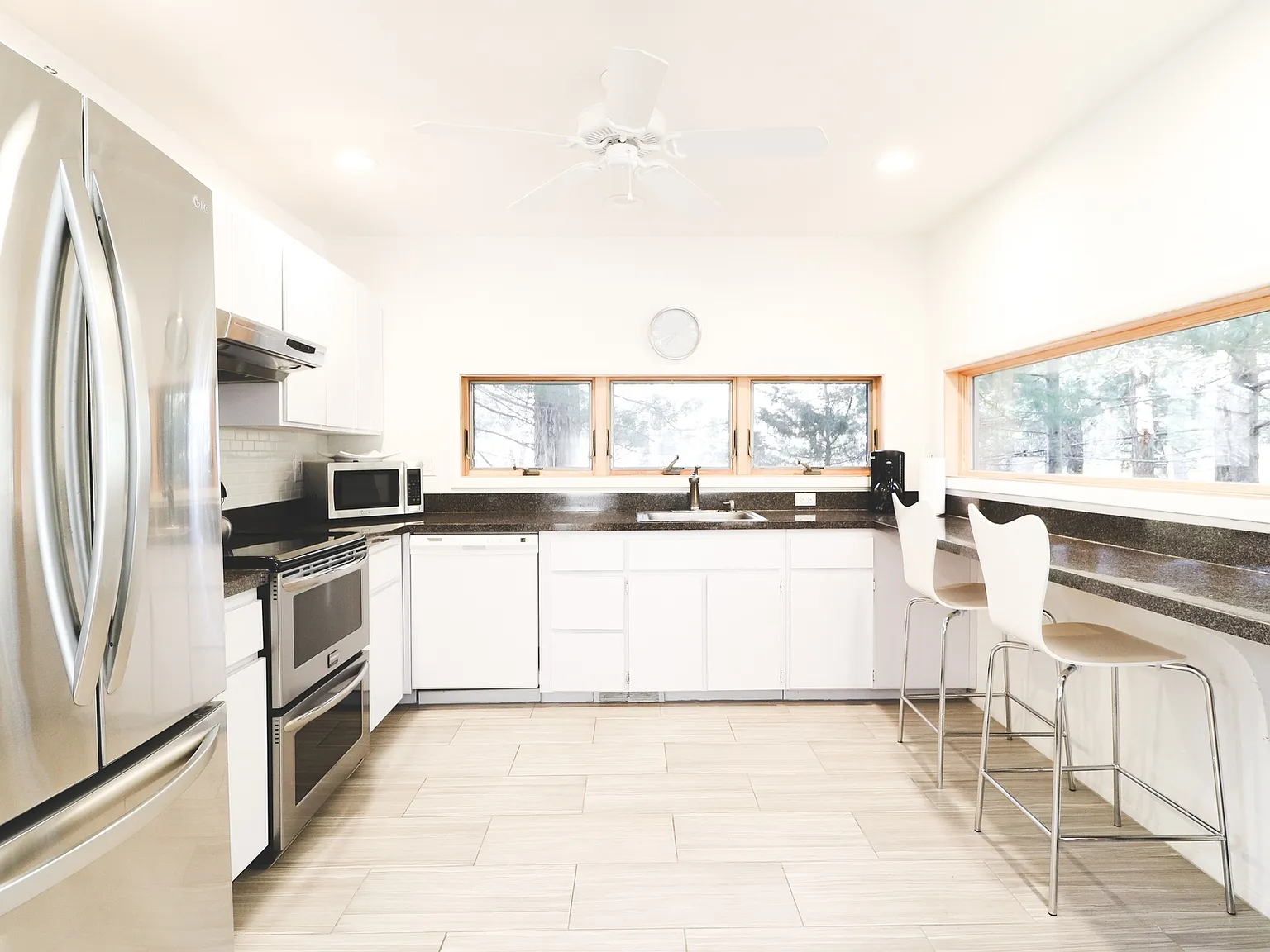 3 Bedroom With Heated Pool — Photo 4