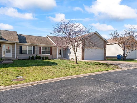 2nd image of 521 Van Buren Rd