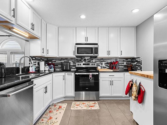 5th image of 4747 Albrook Dr