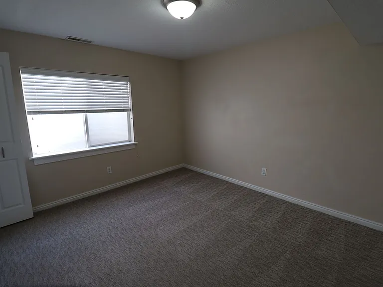 429 N 1340 E — Photo 52