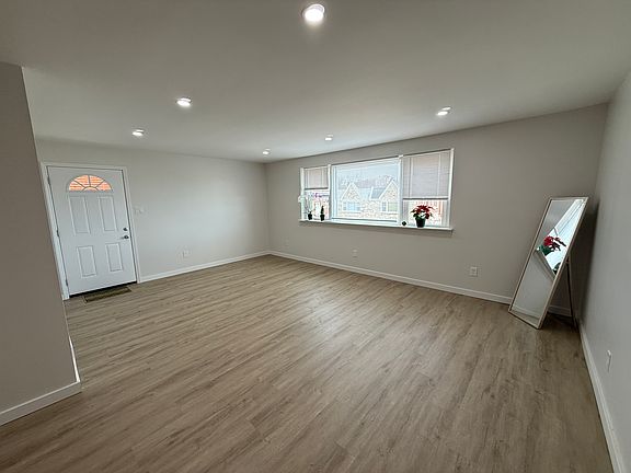 3rd image of 1608 Benson St Floor 2