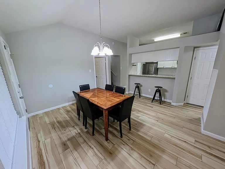 507 Lee Dr — Photo 6