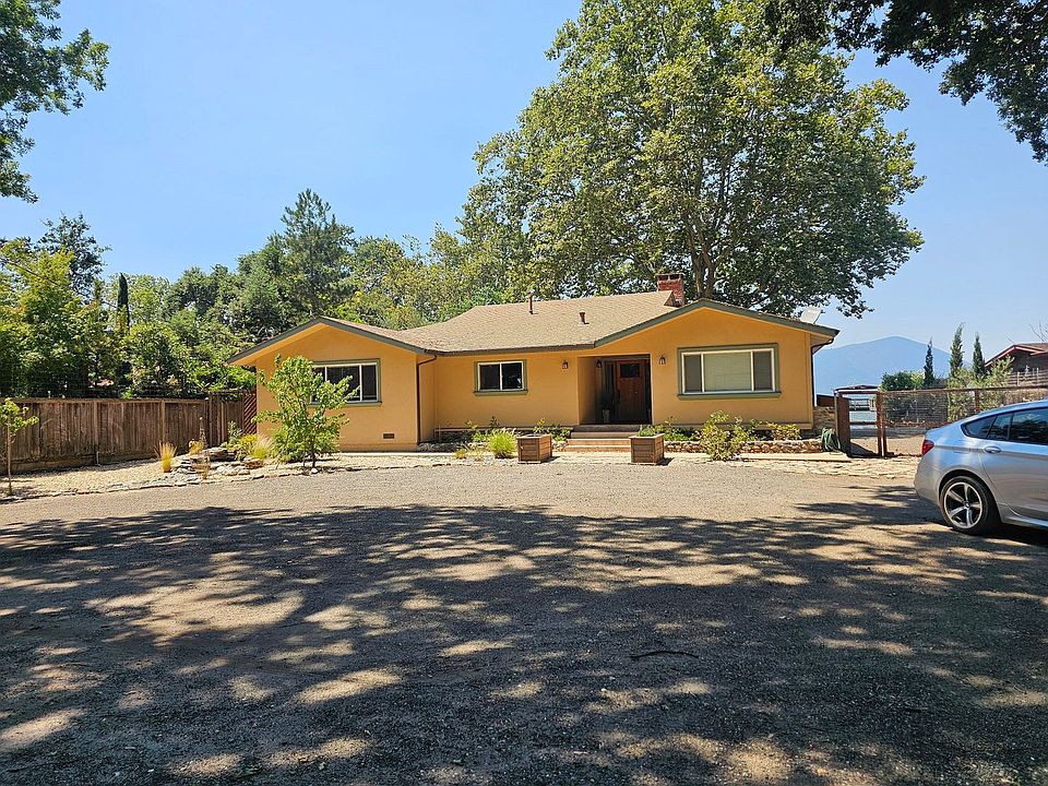 1st image of 14047 Rosewood Ln