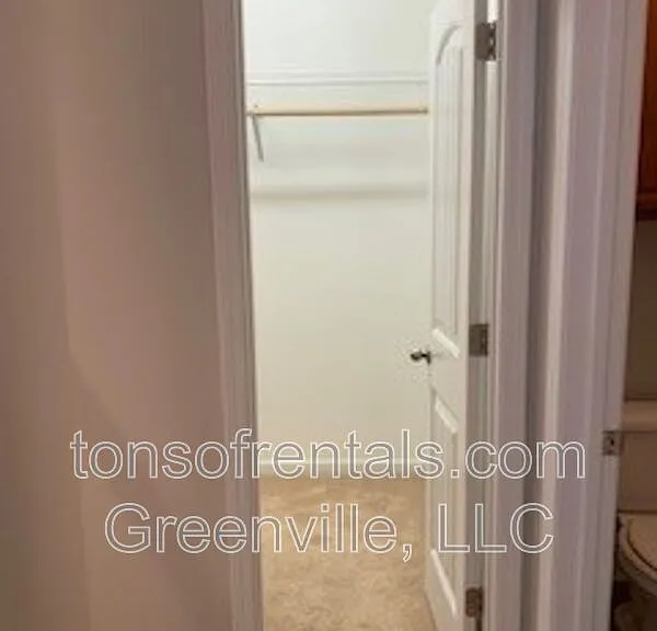 205 Silver Hawk Dr — Photo 10