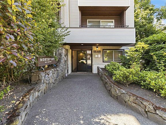 4th image of 1571 Mortimer St #401