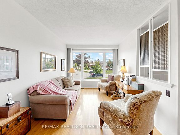 3rd image of 80 Frankton Cres