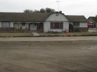 791 E Paige Ave, Tulare, CA 93274
