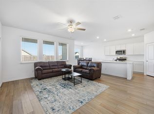 216 Post Oak St, Azle, TX 76020