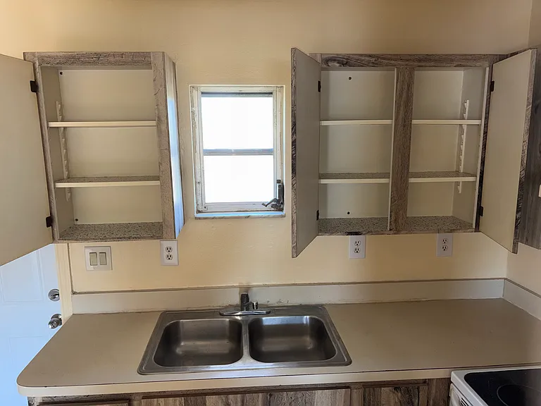 27132 Ann Arbor Ave #B — Photo 8