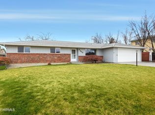 424 S 81st Ave, Yakima, WA 98908
