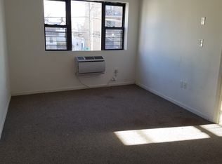 789 E 214th St #2, Bronx, NY 10467