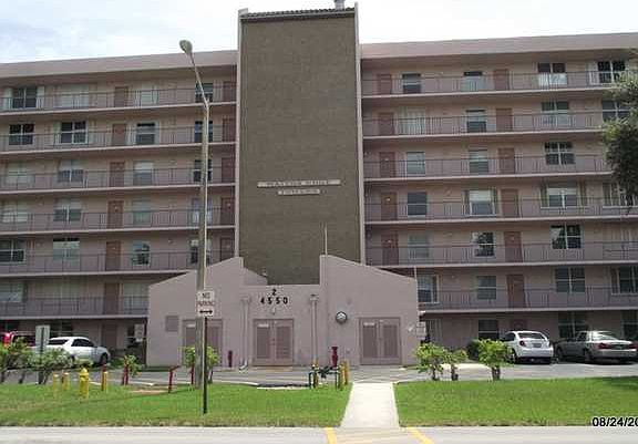 2nd image of 4550 NE 18th Ave Unit 610