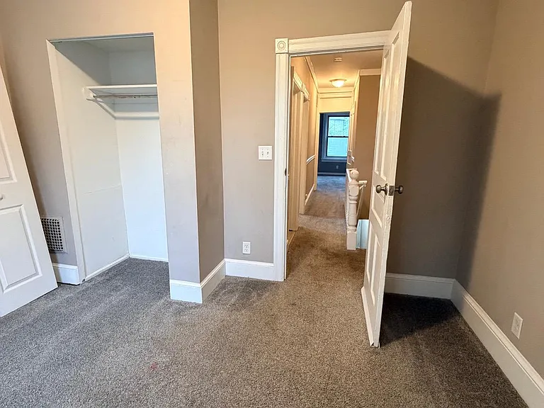 20 Laurel St — Photo 6